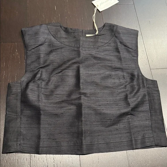 Julia Amory Slim Shell top Dupioni - Picture 2 of 3